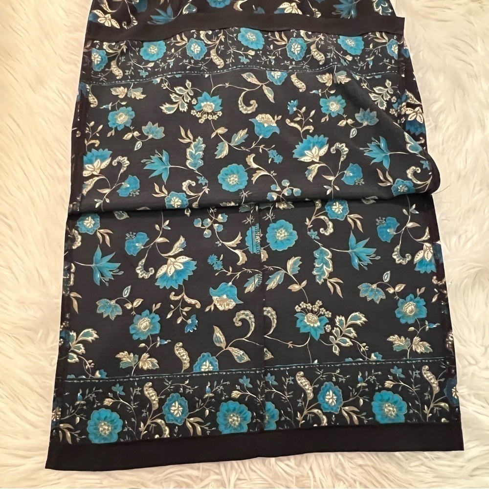 Briggs Women's Size Medium Petite Midi Skirt Black Blue Floral Side Slits - Picture 4 of 9